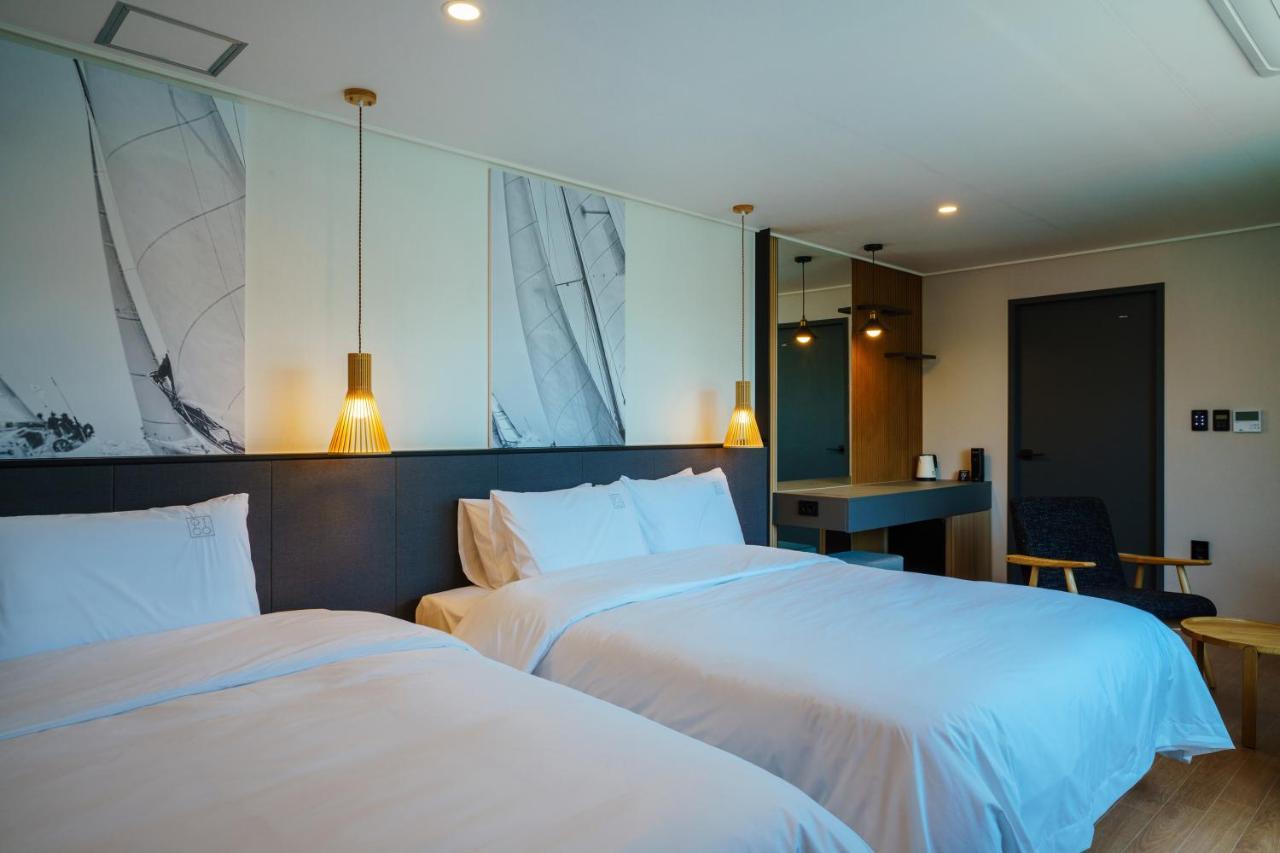 Hotel Pico Tongyeong Buitenkant foto
