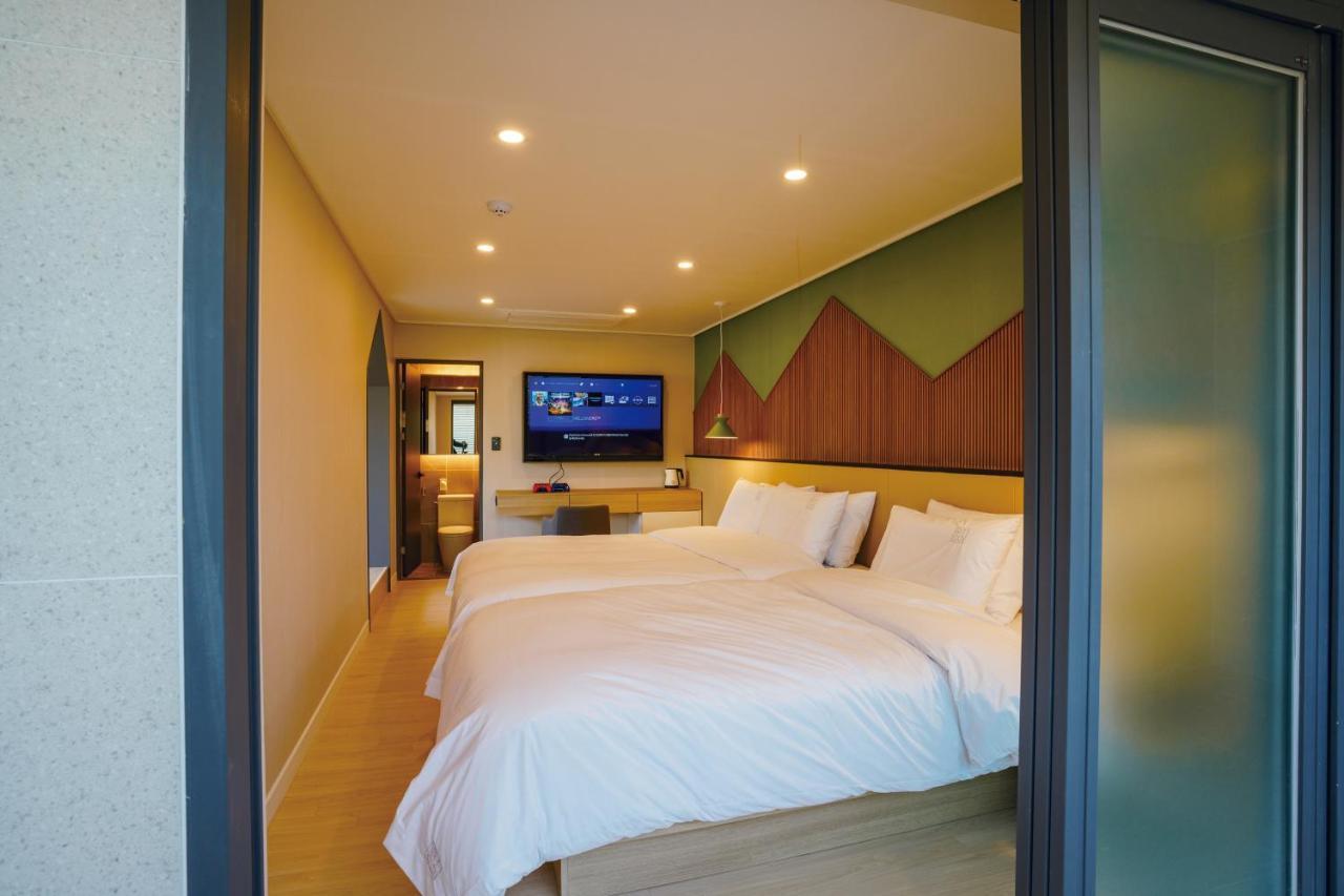Hotel Pico Tongyeong Buitenkant foto