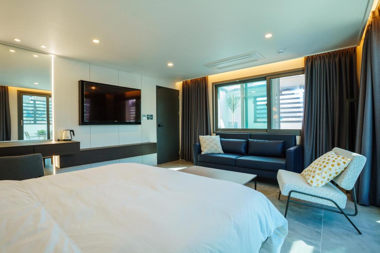 Hotel Pico Tongyeong Buitenkant foto