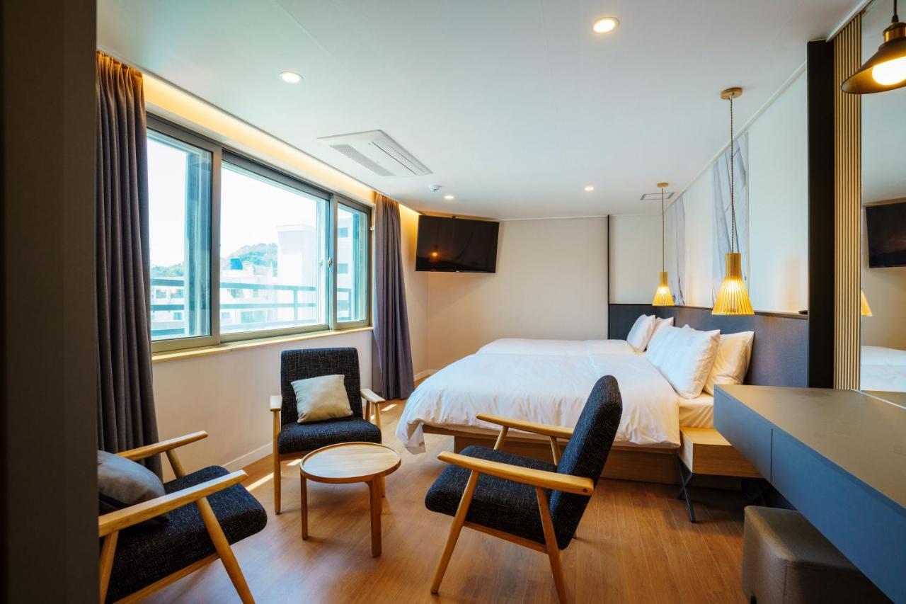 Hotel Pico Tongyeong Buitenkant foto